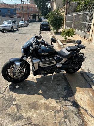 TRIUMPH ROCKET III GT 